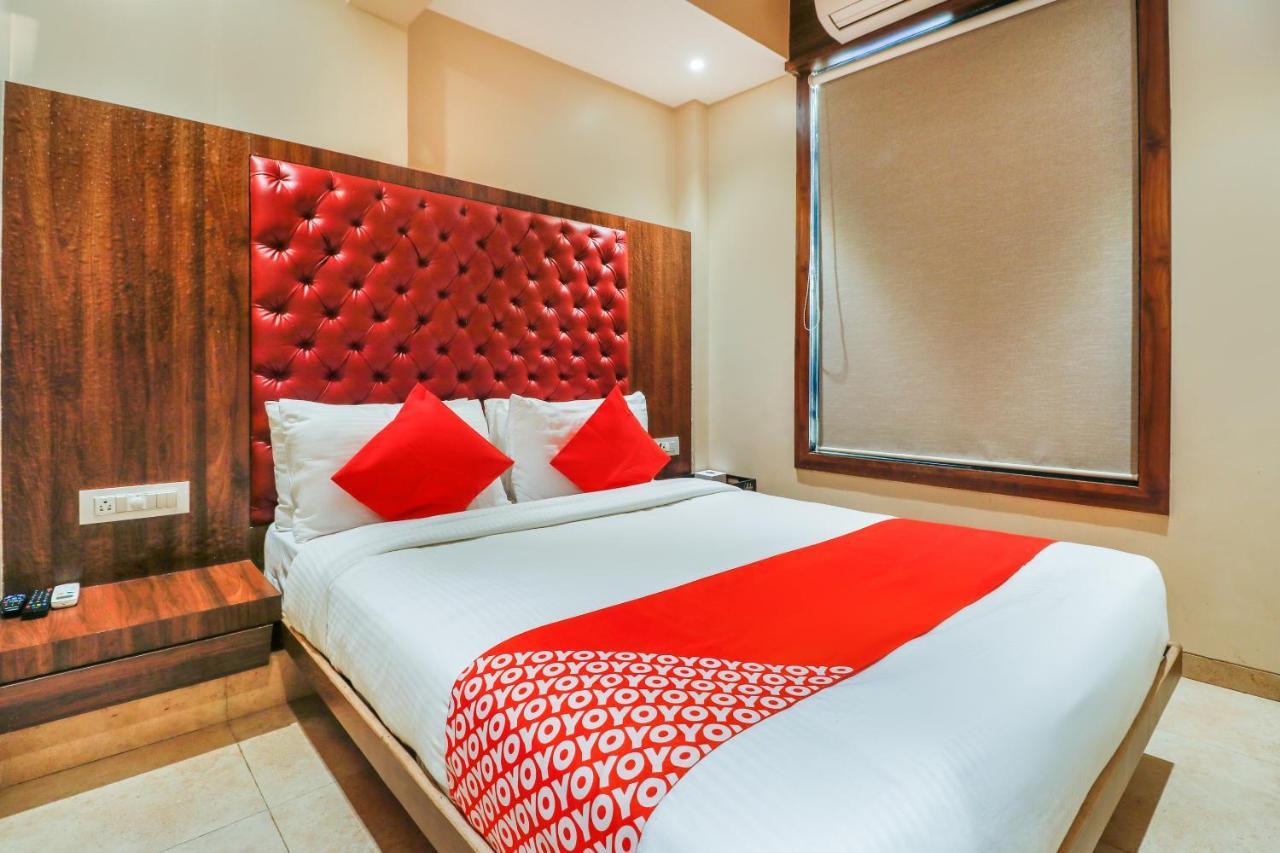 Oyo 70475 Hotel Sea Breeze Mumbai Dış mekan fotoğraf
